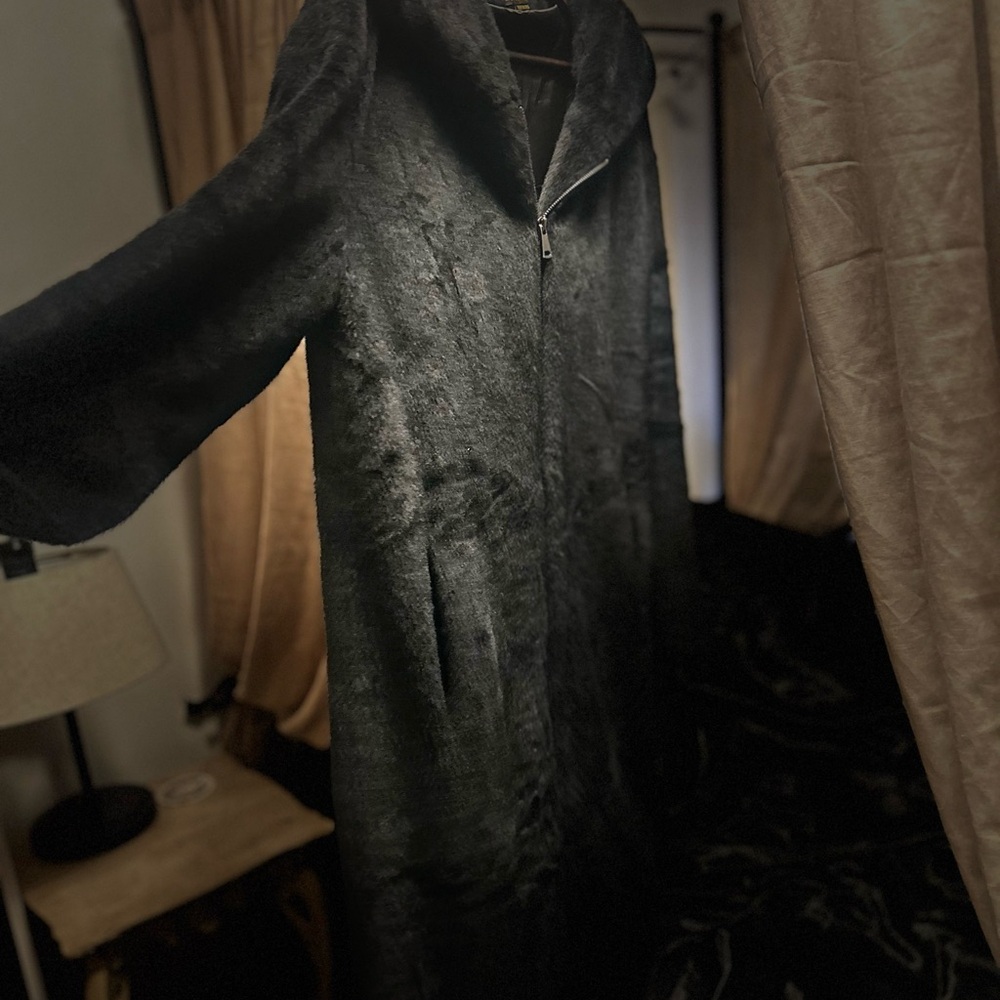 Black Faux Fur Coat - Picture 7 of 9